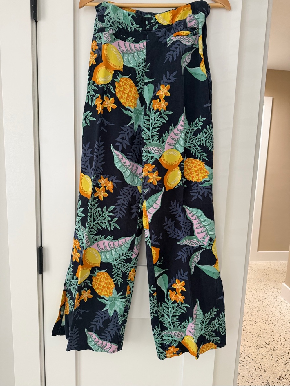 Maeve Navy Wide-Leg Tropical Print Pants